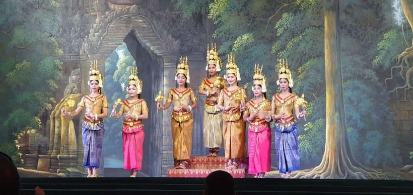 Apsara Performance with Dinner include Pick up & Drop off - The tuk-tuk ride from your hotel