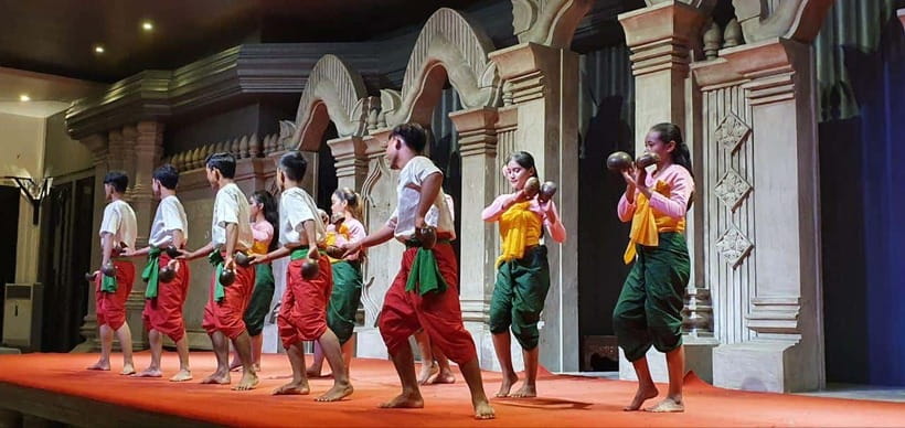 Apsara Performance with Dinner include Pick up & Drop off - Entering the dinner-show venue