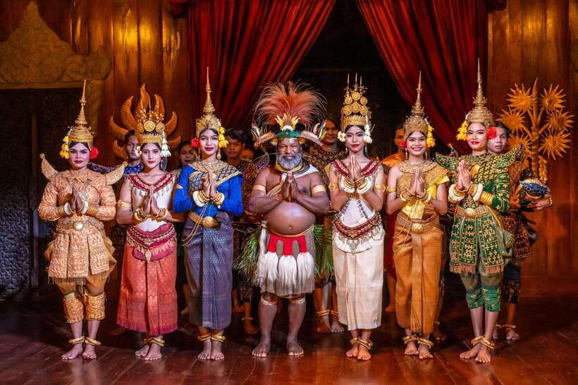 Apsara Theater Performance include dinner & Hotel pick up - Dinner at the theater: convenient, but keep expectations sensible
