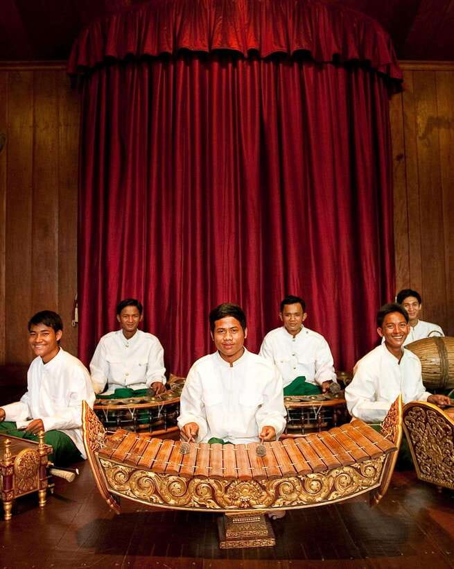 Apsara Theater Performance include dinner & Hotel pick up - Who will enjoy this evening most?