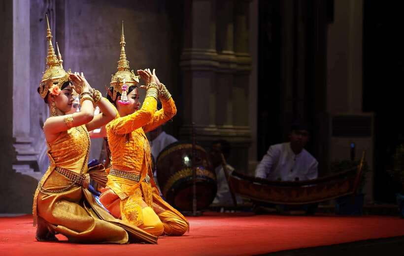 Apsara Traditional Dances & Local Buffet with Tuk-Tuk Ride - Key points before you book