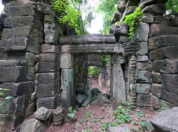 Banteay Chhmar Temple & Silk Farm Private Day Trip from Siem Reap - Key points at a glance
