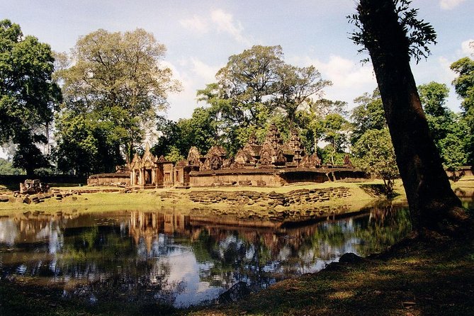 Banteay Srei and Big Tour from Siem Reap Small-Group - Small group does not always mean tiny group
