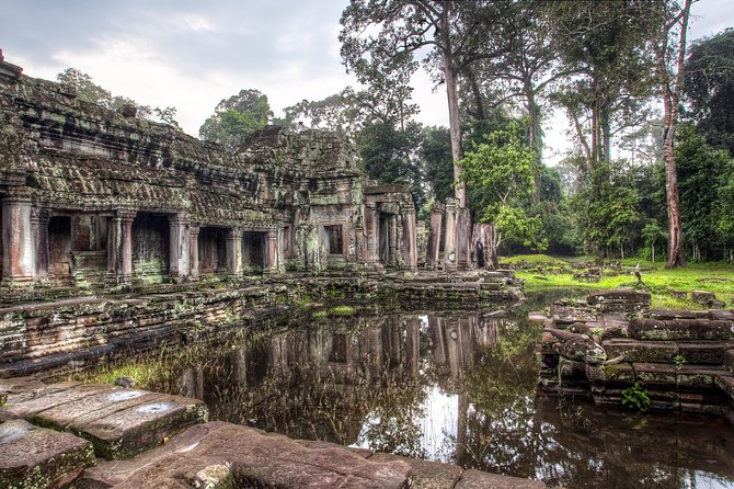 Banteay Srei & Angkor Big Circuit Tour - Eastern Mebon and a vanished reservoir
