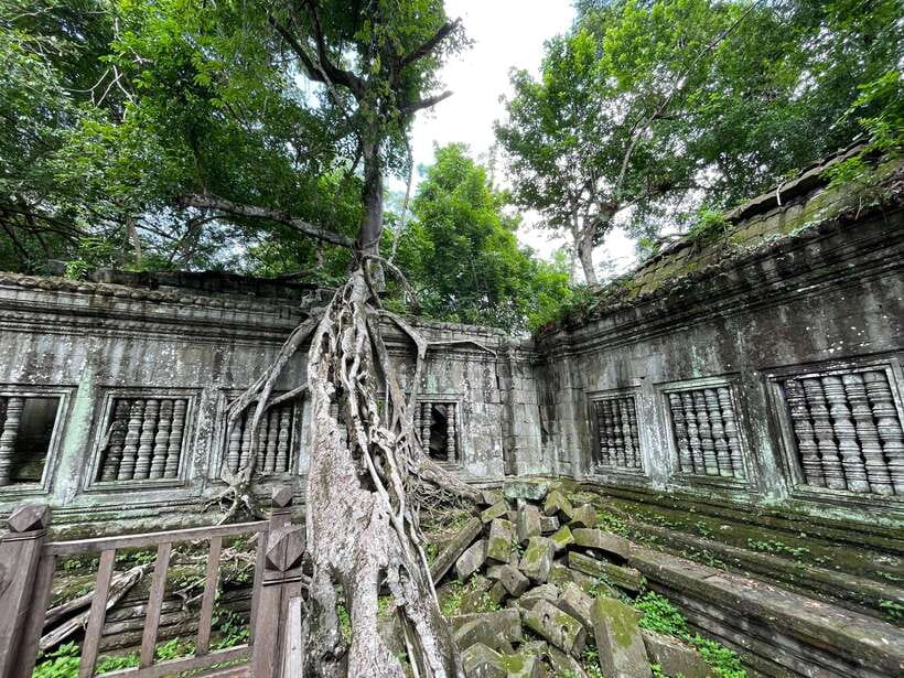 Banteay Srei, Kulen Waterfall & Beng Mealea Exploration - Lunch and the road back toward Beng Mealea