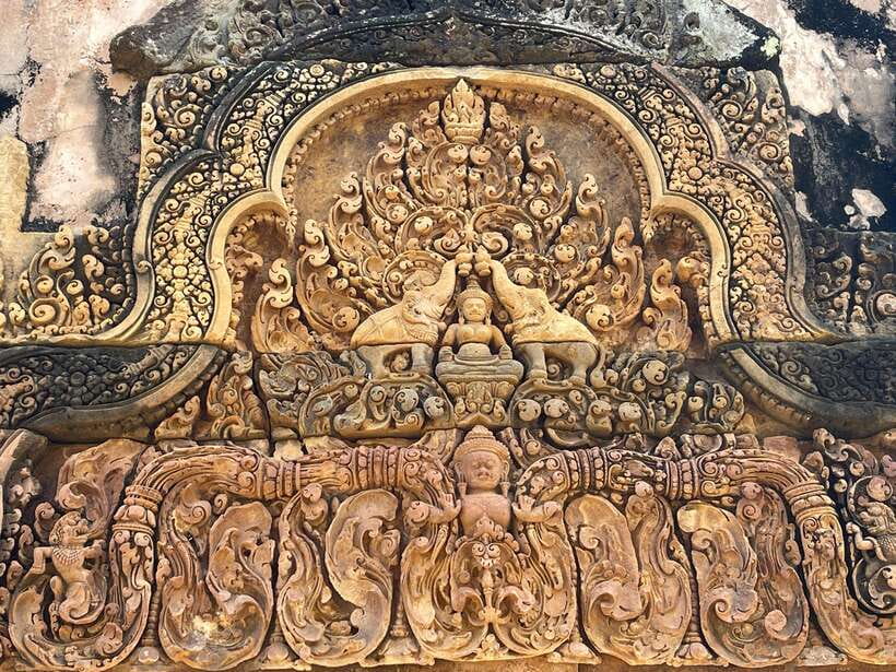Banteay Srei, Kulen Waterfall & Beng Mealea Small-Group Tour - Lunch and small tastes of local life