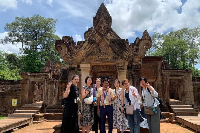 Banteay Srei Temple and Kompong Phluk Village Private Tour - Key points to know before booking