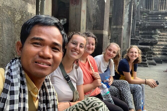 Banteay Srei Temple and Kompong Phluk Village Private Tour - Timing, transport, and the heat