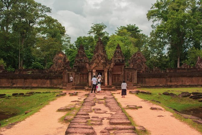 Banteay Srei & The Grand Circuit Tour - Banteay Samre and the midday pause