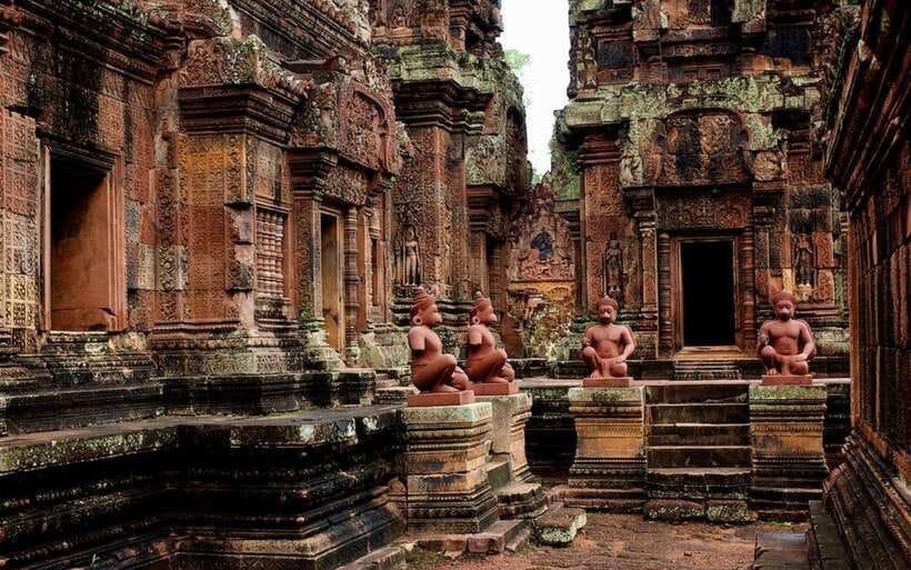 Bantey Srei, Kbal Spean and Landmine museum Private Tuk-Tuk - The Landmine Museum and Cambodia’s recent past