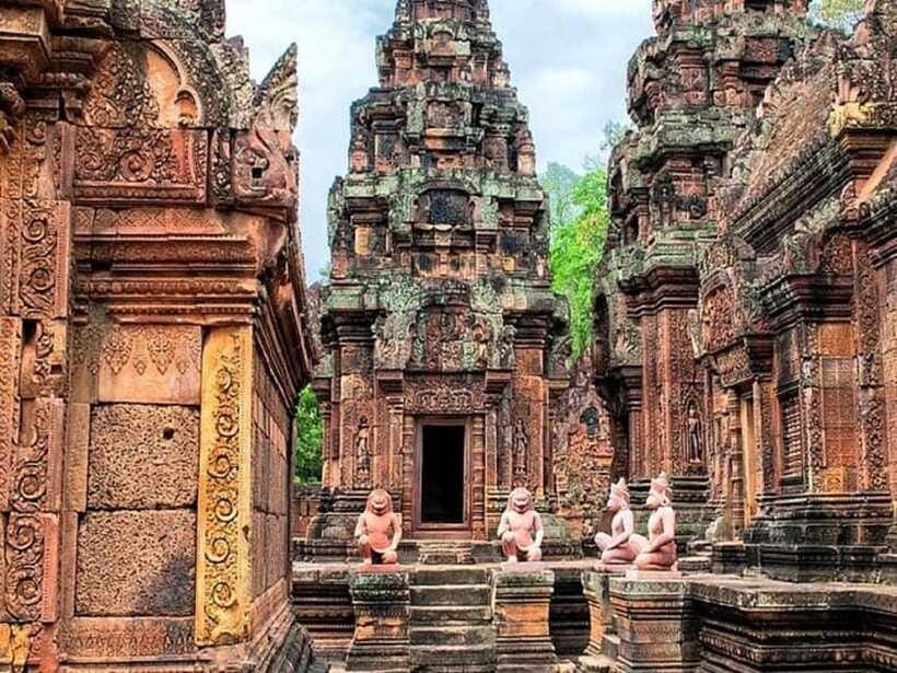 Bantreay Srei , Kbal Spean and Landmine Museum with Tuk Tuk - Banteay Srei: the day’s clear highlight