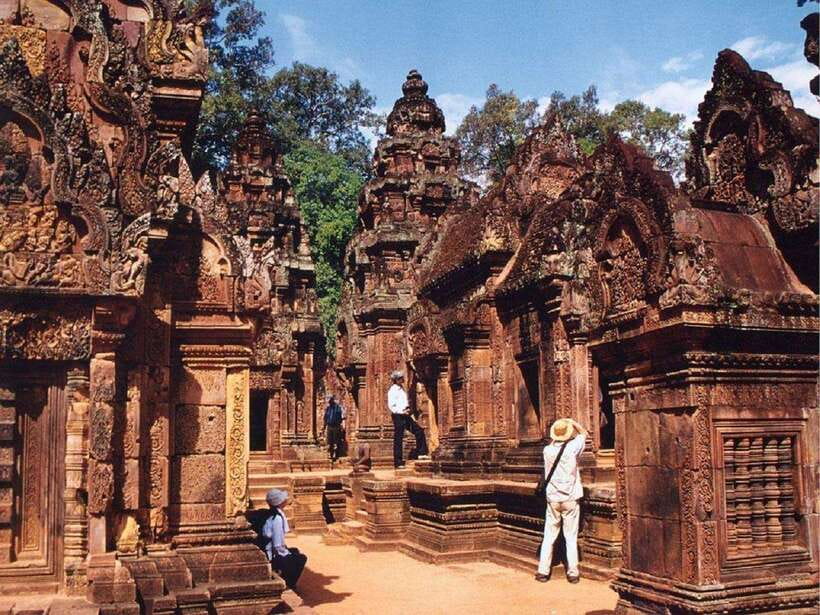 Bantreay Srei , Kbal Spean and Landmine Museum with Tuk Tuk - The tuk tuk ride beyond Siem Reap
