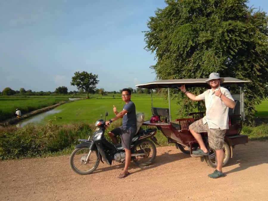 Battambang family tuktuk tour BambooTrain/Wat Banan/Bat cave - Key points to know before booking