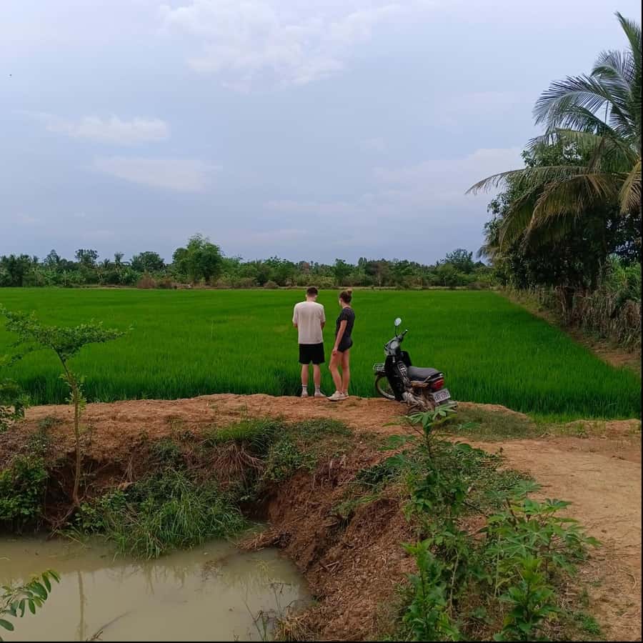 Battambang family tuktuk tour BambooTrain/Wat Banan/Bat cave - Working out the real cost