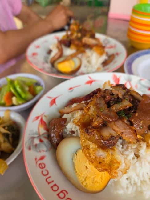 Battambang: Morning Tuk Tuk Food Tour of Our Iconic Dishes - Markets, fish, and the farm-to-table connection