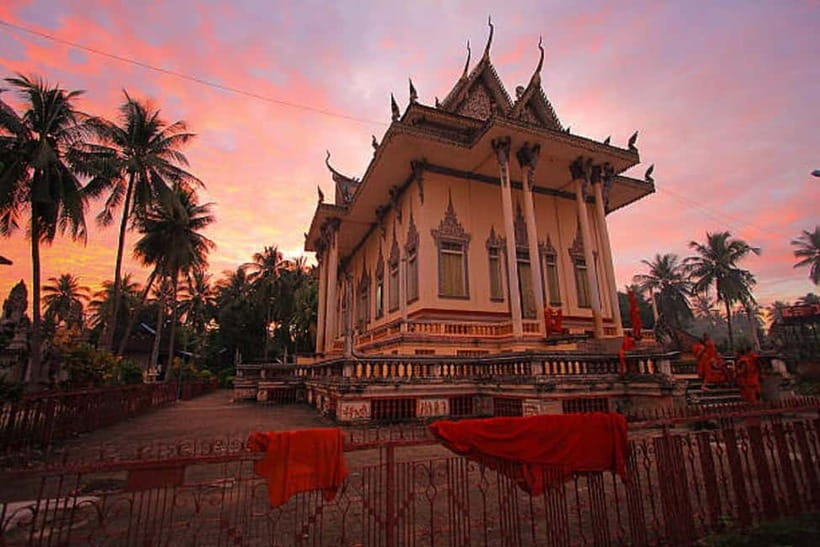 Battambang Private Full-Day Tour Pick up from Siem Reap - Lunch, the Ta Bambang Kragnoong statue, and the Governor’s House
