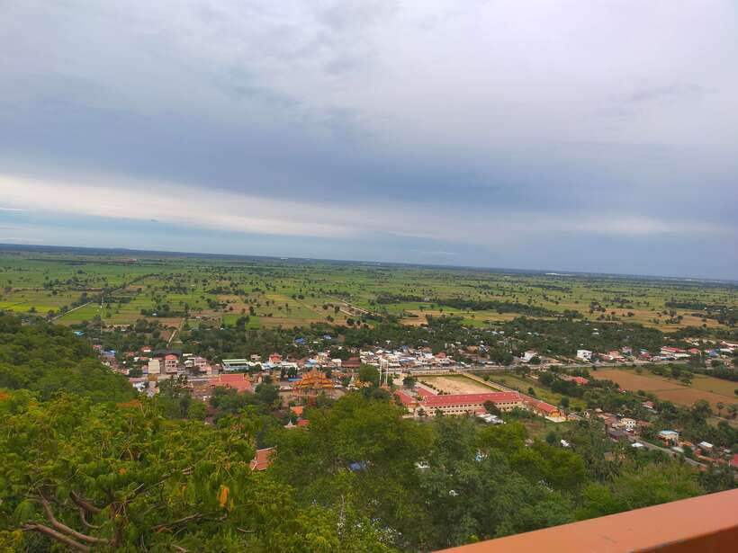 Battambang: Tuk-Tuk, Bamboo Train, Killing/Bat Caves, Sunset - A local lunch and the chance to try rat barbecue