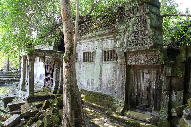 Beng Mealea, and Bakong temple Full-Day private Tour - Lunch at a local restaurant