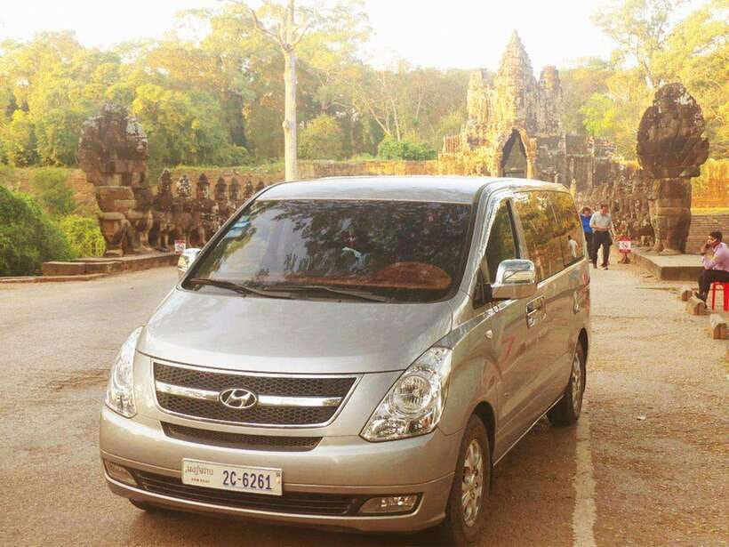 Beng Mealea and Koh Ker -the UNESCO World Heritage - Koh Ker and the 30-Meter Prasat Thom Pyramid