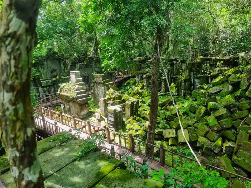 Beng Mealea, Koh Ker & Floating village Day Tour - The day in six useful points