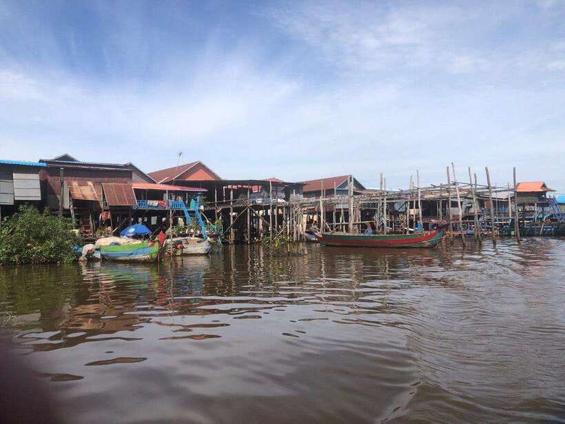 Beng Melea, Rolous Group & Kompong Phluk Floating Village - Lunch and the shift from stone to water