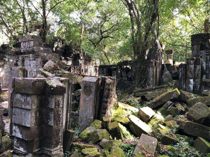 Beng Melea, Rolous Group & Kompong Phluk Floating Village - Beng Melea and the appeal of a broken temple