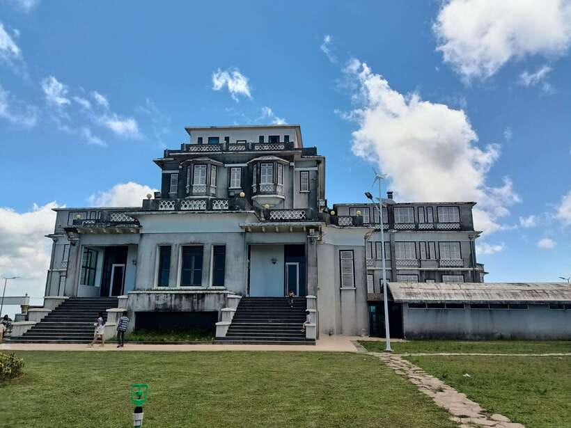 Bokor mountain, Pepper plantation and Man-made lake - Bokor’s old buildings and royal connections