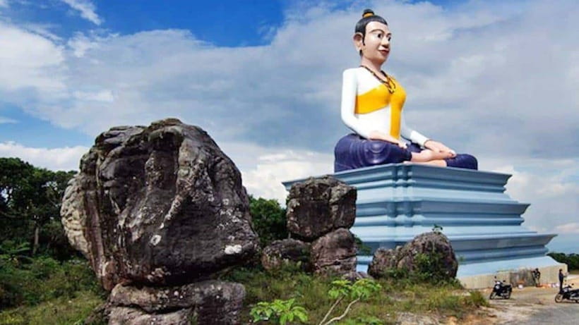 Bokor National Park Private Day Trip from Phnom Penh - Reaching Preah Monivong Bokor National Park