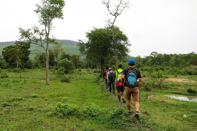 Cambodia 9 Day Adventure Tour: Cycling, Trekking, Boating - The road to Phnom Penh through Oudong and craft villages