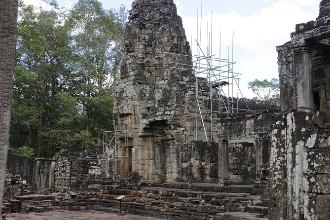 Cambodia Private Taxi and Tour, from Phnom Penh<->Siem Reap - Ta Prohm, where trees meet stone