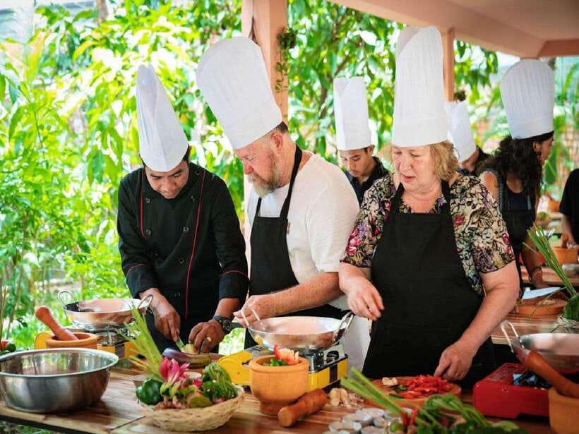 Cambodian Cooking Class - From your hotel to the market by tuk-tuk