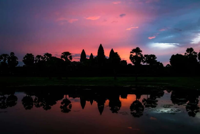 Classic Angkor Wat With Sunrise or Sunset Full Day Tour - Angkor Wat: scale, carvings, and a slow first walk