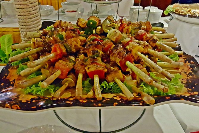 Cruise and Dine along the Phnom Penh Skyline - The 7 pm hotel pickup and boat transfer