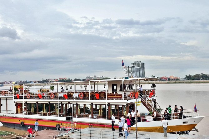 Cruise and Dine along the Phnom Penh Skyline - The Royal Palace from the river