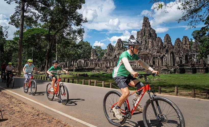 Cycle Angkor Backroad Bike Tour / E-Bike or Tuk Tuk - Angkor Thom and the stone faces of Bayon