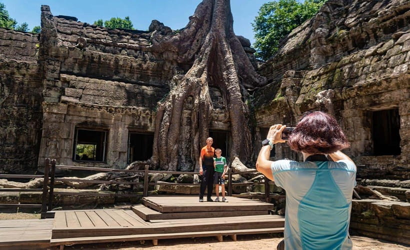 Cycle Angkor Backroad Bike Tour / E-Bike or Tuk Tuk - Late afternoon at Angkor Wat