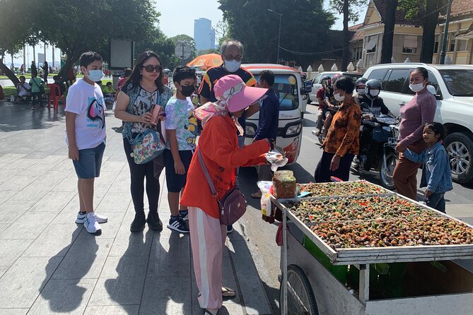 Day Tour In Phnom Penh With Bophany - One and a half hours inside the Royal Palace