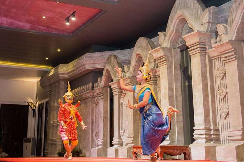 Dinner Show Apsara Dance, Pickup round trip included - Is the $16 price good value?
