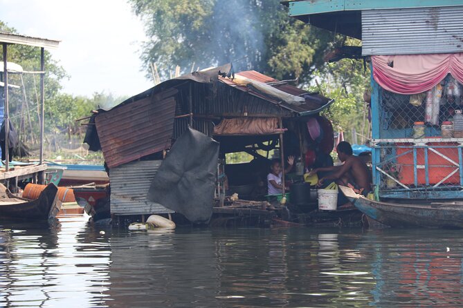 discover floating villages and tonle sap lake by boat - Seeing the floating village without romanticizing it