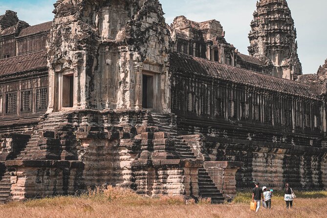 Discover the Tastes Temples and Tales of Authentic Cambodia - Bayon, Ta Prohm, and lunch with a local family