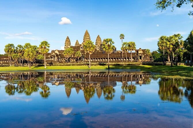 Explore Angkor Sunrise Spectacle a Full Day Temples Tour - Breakfast Before Angkor Thom