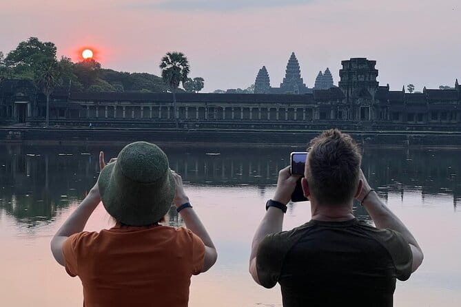 Explore the real Siem Reap Cambodia with a local guide - Phsar Leu Thom Thmey Market