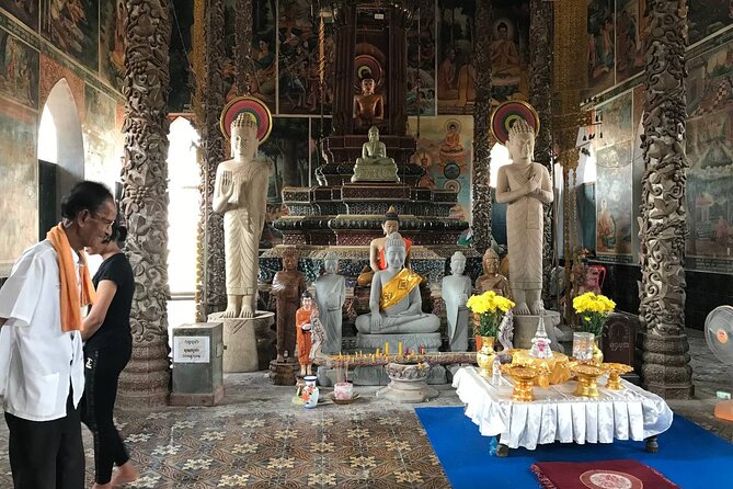 Exploring Battambang History (Walking Tour) - A Chinese temple and Cambodia’s many religions
