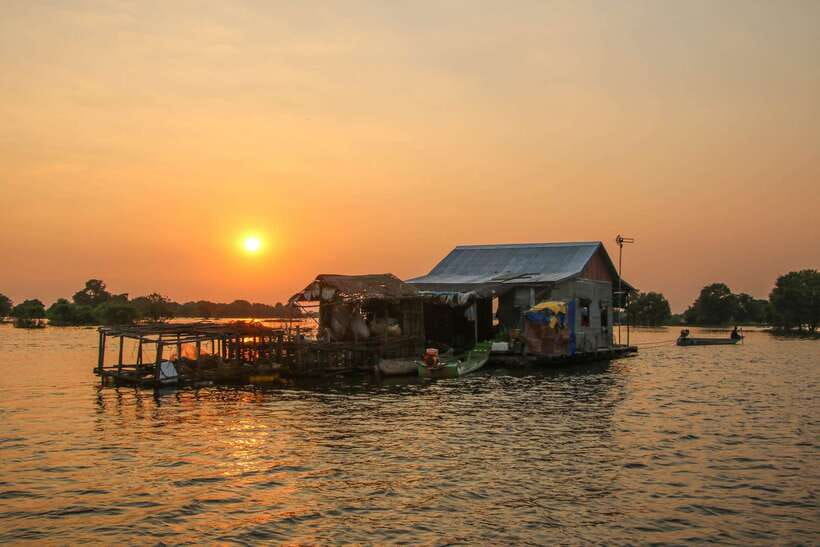 Floating Village and Tonlé Sap Sunset Tour - What the $49 price really covers