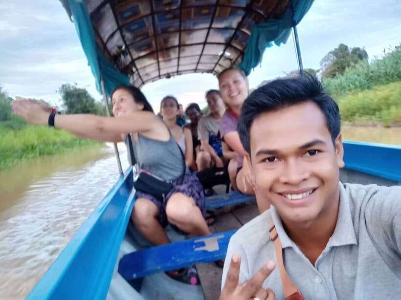 Floating Village and Tonlé Sap Sunset Tour - Should you book the Mey Chrey sunset tour?