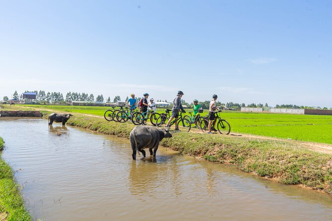 Floating Village Bike & Boat Sunset / E-Bike Available - Heat, distance, and what to pack
