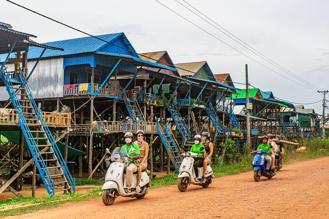Floating Village Sunset Boat Vespa Tour / Tuk Tuk Available - Reaching Chong Khneas floating village