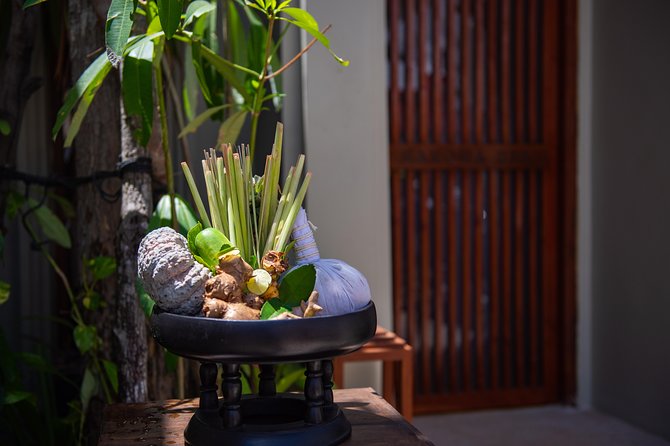 Four Hand Bliss (65 Mins) + Free Pick up or Drop Back - Inside Karona Spa for the 65-minute appointment