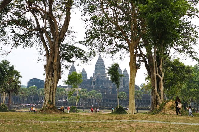 (Free eSim) Classic Angkor Wat Sunrise Full Day Tour - Angkor Wat at first light