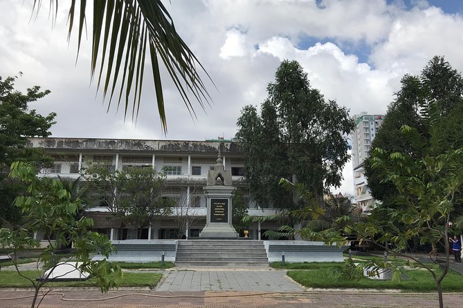 ( Free eSim) Phnom Penh Historical Full Day Tour - Is $40 a fair price?